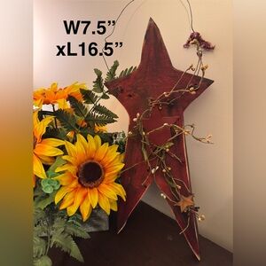 Rustic Red Star Wall Decor